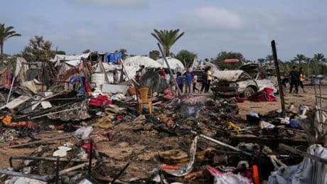 Palästinenser melden mindestens 100 Tote nach israelischen Luftangriffen rund um Chan Junis