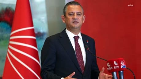 Özel'den komisyon açıklaması: Asla anayasa tartışmasının içinde olmayacağız