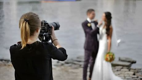 Düğün fotoğrafları 1,5 yıl teslim etmeyen fotoğrafçıya şoke eden ceza! Karar, benzer davalara emsal olacak