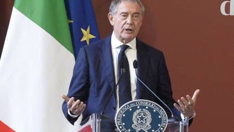 Allarme di Urso: “Altoforno ex Ilva compromesso". Rischio cassa integrazione e stop produzione a Taranto