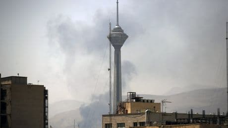 Israel e Irán caldean más el conflicto con órdenes de evacuación a los habitantes de Teherán y Tel Aviv