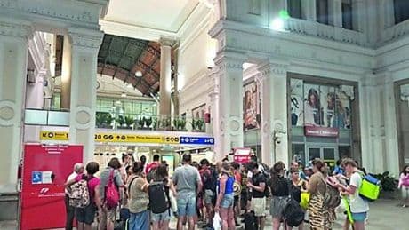 Treni, sarà un weekend nero: già esauriti gli Intercity per Milano