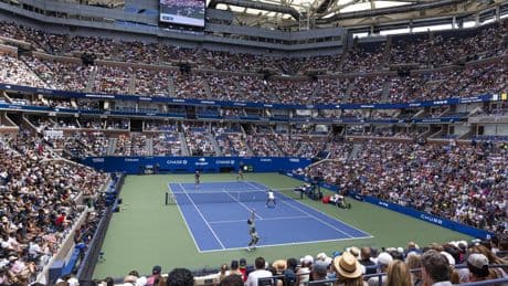 US Open wapent zich tegen plaag van fanatiek parende insecten: ’Maak een foto en sla ze dood’