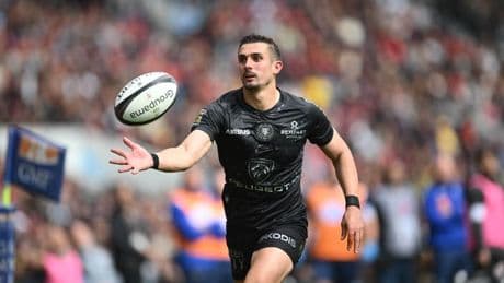 Top 14: le Stade Toulousain se balade, le RC Toulon s'égare à Vannes