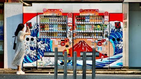 Japan: Würstchen, Spielzeug und Insekten: Kuriose Automaten in Tokio