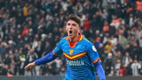 Göztepe’de Taha sözleşme yeniledi