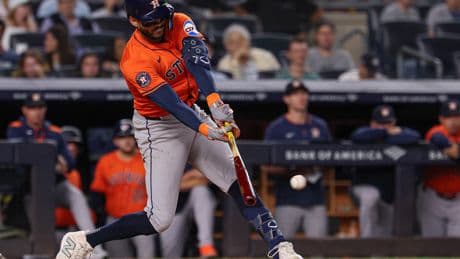 Carlos Correa read Devin Williams’ mind on clutch Astros hit in 10th