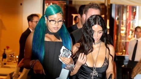 Kardashian Tochter North  - Ihr Korsett findet nicht jeder nett