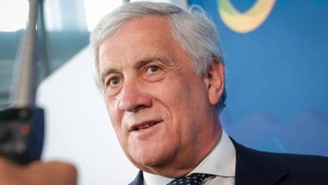 "Più medici e posti letto, meno liste d'attesa"