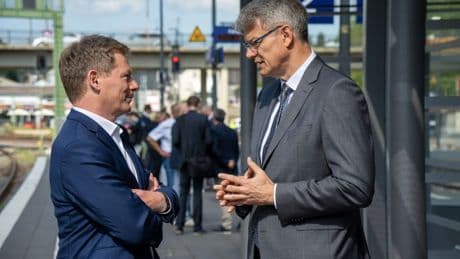 Bahnchef Lutz gefeuert: Verkehrsminister Schnieder begründet das Aus