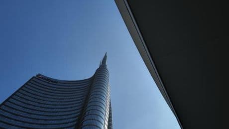 Unicredit: Unicredit baut Anteil an Commerzbank aus