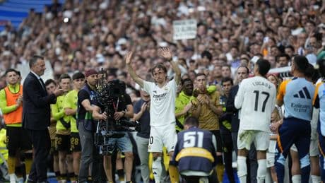 El Real Madrid gana a la Real Sociedad en el emotivo adiós a Ancelotti y Modric (2-0)