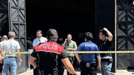 Anne ile oğlu yağ tankına düştü!
