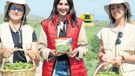 ‘Tarımın Kadın Yıldızları’ ilk bezelye hasadında