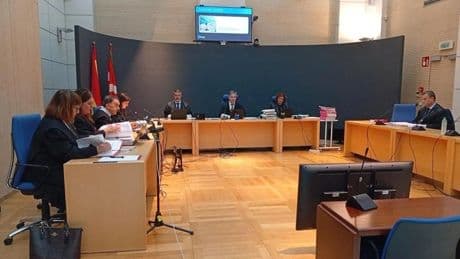 Declaran a puerta cerrada las tres jóvenes víctimas de los presuntos abusos de un masajista en San Sebastián