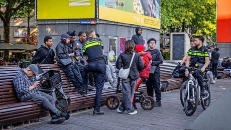 Provoceren, irriteren en molesteren: jongeren die steden terroriseren wanen zich onkwetsbaar