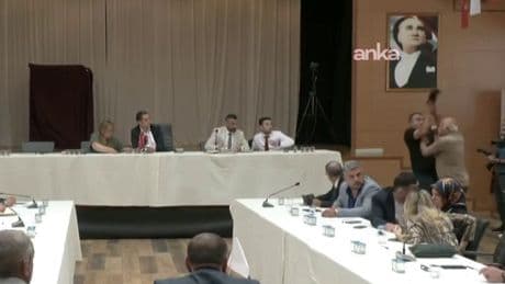 Şile Belediye Başkan Vekili CHP'li Sacit Terzi oldu: Seçimde bir yurttaş ayakkabı atmaya çalıştı