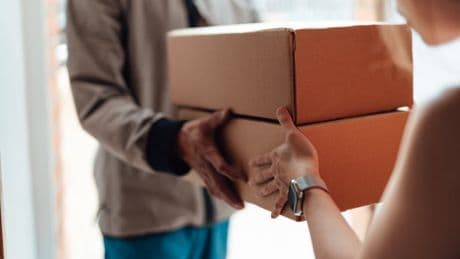 Lieferfahrer bekennt sich schuldig: 2,5 Millionen Dollar mit einfachem Trick geklaut
