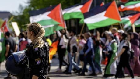 „Das eine gefährdet die Demokratie, das andere die Sicherheitslage der Bürger“