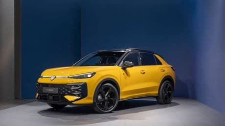 Nuova Volkswagen T-Roc: ora è anche full hybrid, tutto quello che c’è da sapere
