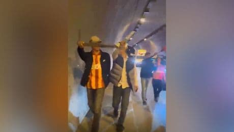 2 Galatasaray taraftarı, döner bıçağıyla dehşet saçtı