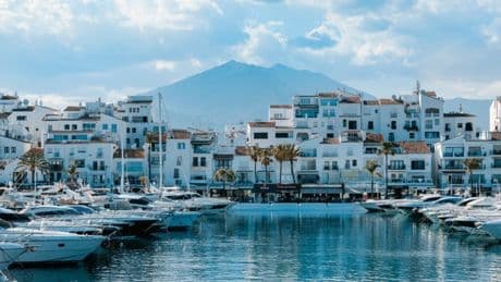 Los clubes náuticos y muelles deportivos más exclusivos de España y del mundo