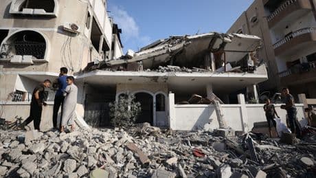 İsrail, Filistinlilere ait 2 evi havaya uçurdu: 14 yaşındaki çocuk yaralandı