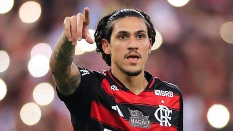 El Flamengo humilla al Corinthians, desbanca al Palmeiras y es líder en Brasil