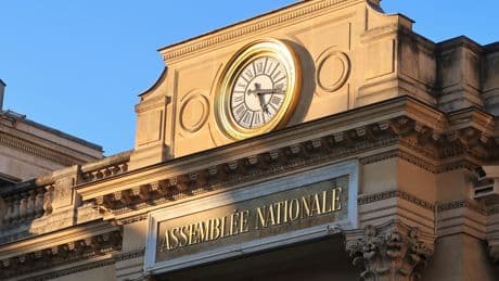 Assemblée : la suppression des ZFE reportée après la suspension des débats sur la loi simplification