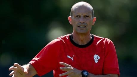 Milan, chiuso il post Theo si lavora a destra: dubbi e preferenze di Allegri