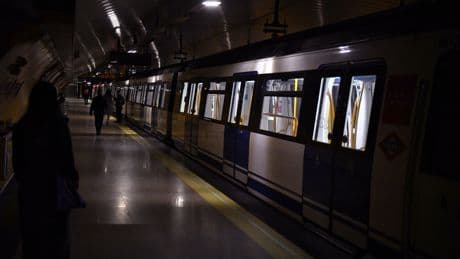 Apagón en el Metro en pleno caos ferroviario en la línea Madrid-Sevilla
