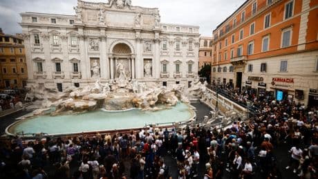 Accès payants aux monuments, tarifs en hausse… Comment Rome maximise les recettes du surtourisme