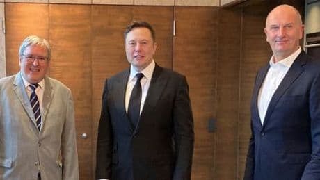 Jörg Steinbach: Vom Tesla-Minister zum Lobbyisten? Staatskanzlei interveniert