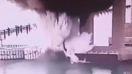Ukraine nutzt 1100 Kilo Sprengstoff - Erneuter Angriff auf Krimbrücke