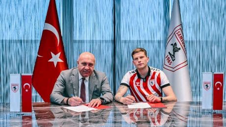 Samsunspor İzlandalı sol bek Tomasson'u transfer etti