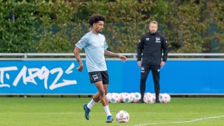 Hertha BSC - Leitl testet vereinslosen Mittelfeldspieler