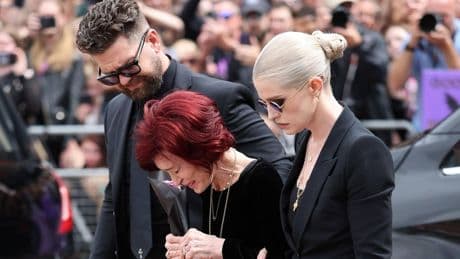 Birmingham: Beerdigung von Ozzy Osbourne: Die Bilder seiner letzten Reise