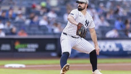 Carlos Rodon finds way to keep Mets in check in hard-fought outing