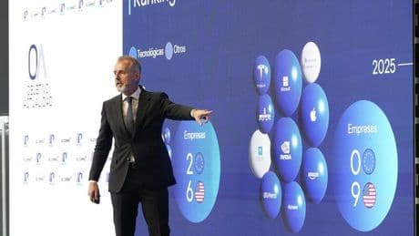 El presidente de Telefónica dice que Europa «necesita titanes tecnológicos» para competir con EE UU