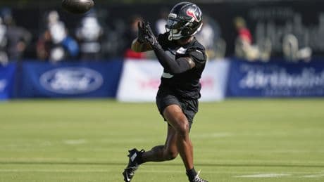 Eagles acquiring John Metchie III from Texans in boost to receiving depth