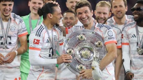 Meisterfeier des FC Bayern: Betreff: Ganz viele ♥♥  für Thomas Müller