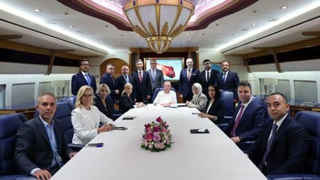 Erdoğan uçakta konuştu: "Her kim Suriye'de süreci baltalamaya çalışırsa faturasını öder"