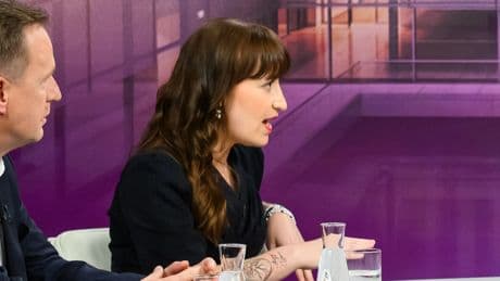 Nach Häme-Post von Mitarbeiter zu Attentat - Linken-Chefin in der Sozialisten-Mangel