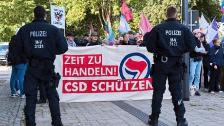 Christopher-Street-Day: 1.000 Teilnehmer beim CSD Grevesmühlen - Rechte Gegenaktion