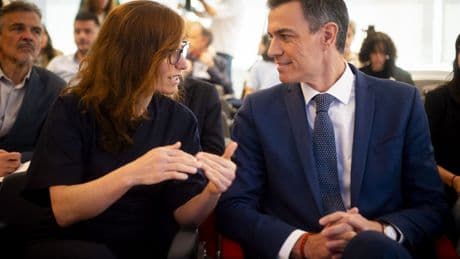 Sánchez anuncia como nueva una ayuda para gafas y lentillas a menores de 16 años que Ayuso impulsó en 2024
