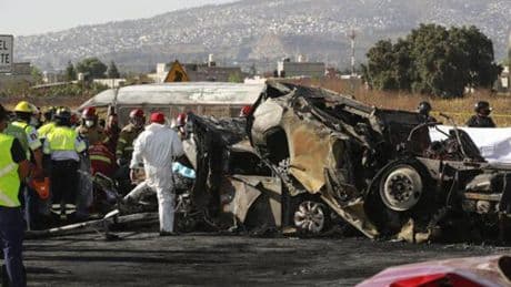 Meksika'da trafik faciası: 15 kişi hayatını kaybetti