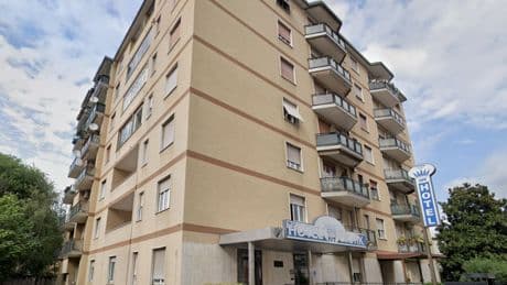 Precipita dal balcone: gravissima a Niguarda
