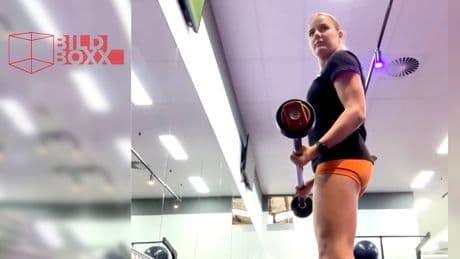 Lachnummer im Gym - Sie sieht IHN schon kommen