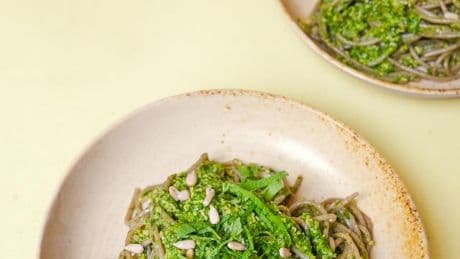 Vollkornpasta mit Radieschenblätterpesto: Ich bin ein Blatt, macht mich zum Star!