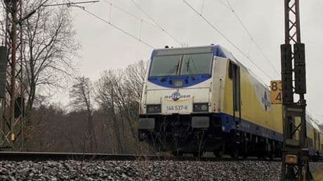 Bad Bevensen: Reisende schlagen Zugscheiben wegen starkem Rauch ein